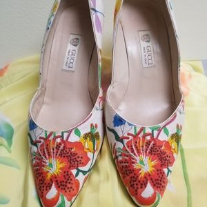 GORGEOUS VINTAGE AUTHENTIC GUCCI SHOES SIZE 36